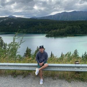 Meet your Posher, Arjay